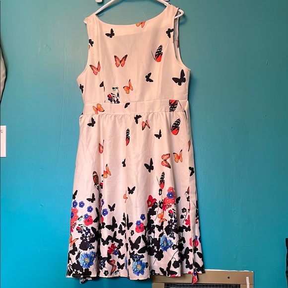 Butterfly Print Sleeveless Dress size XL - Picture 1 of 6